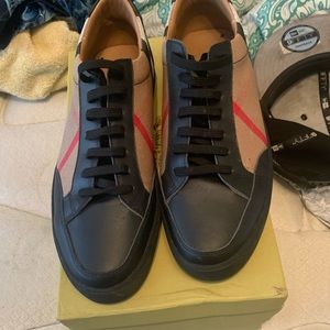 Burberry Sneakers